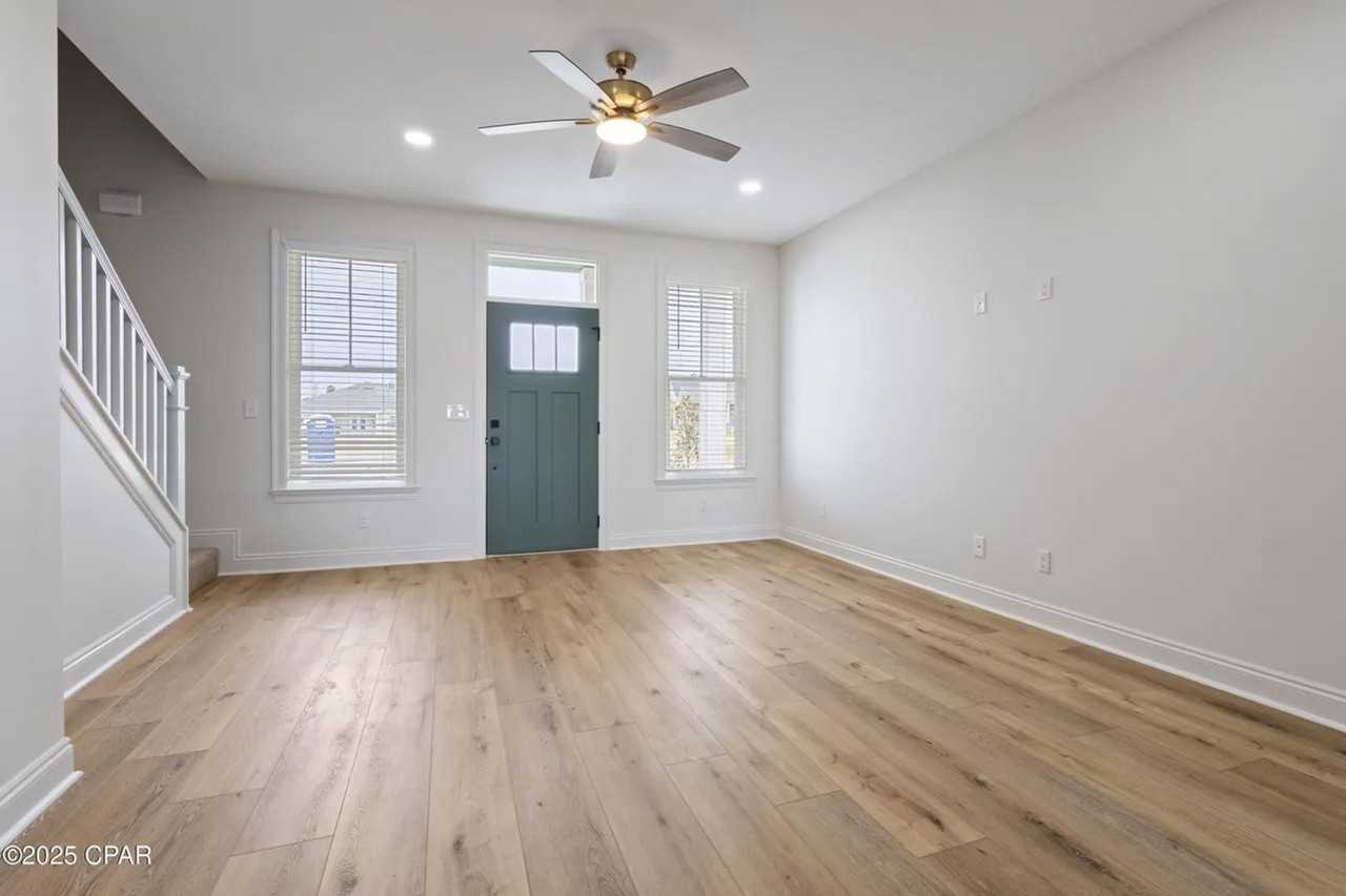 3864 Red Deer Cir - Photo 3 of 12