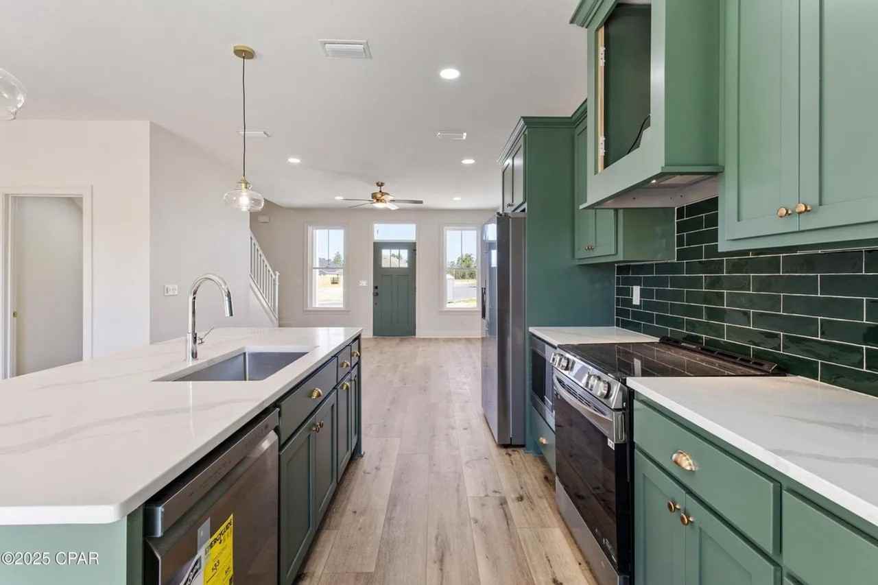 3864 Red Deer Cir - Photo 5 of 12