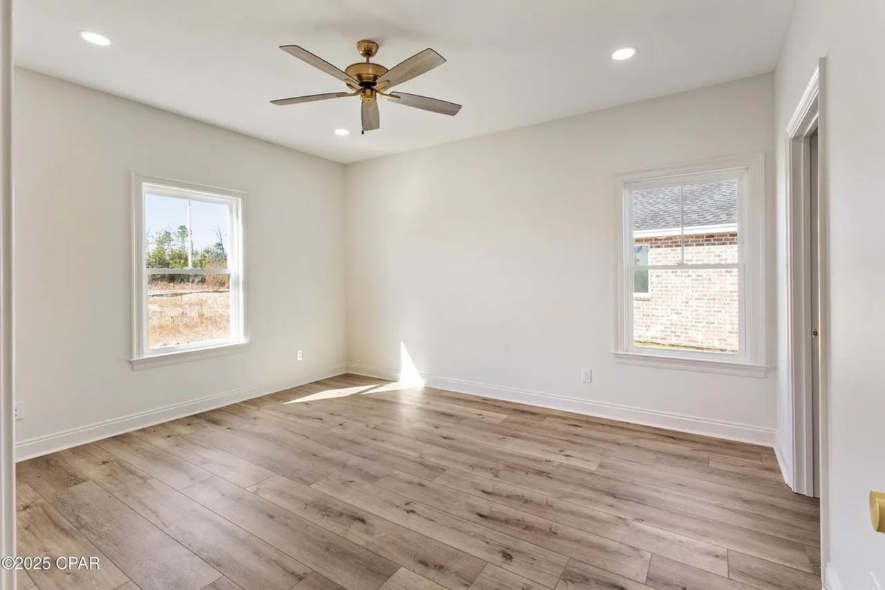 3864 Red Deer Cir - Photo 6 of 12