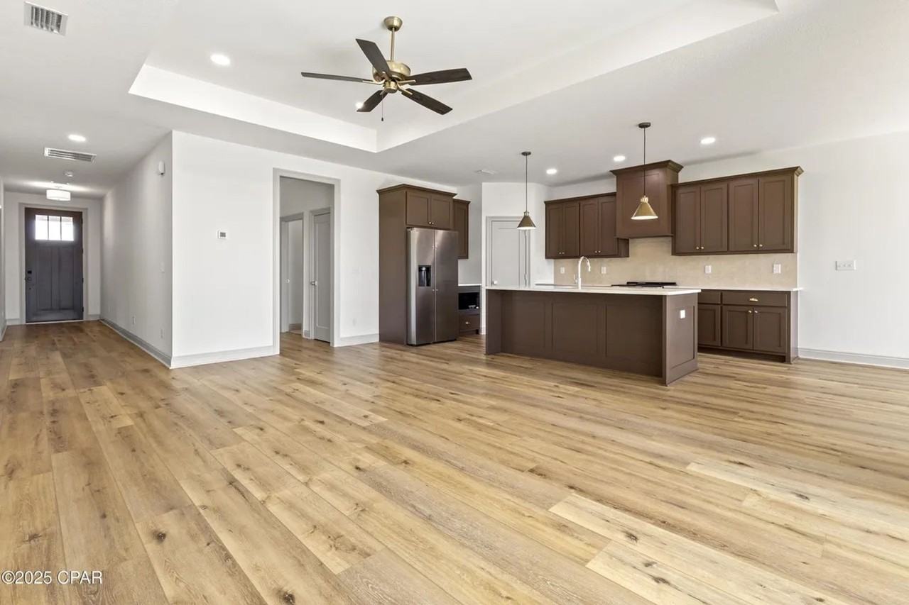 3884 Red Deer Cir - Photo 3 of 14
