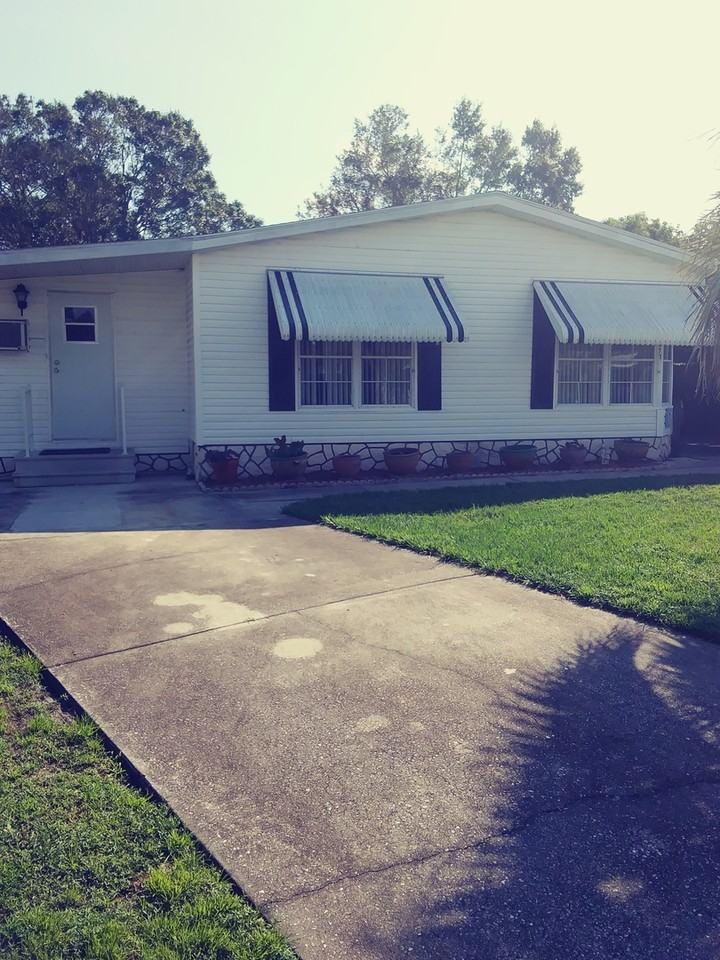 1971 Crystal Ln - Photo 2 of 5