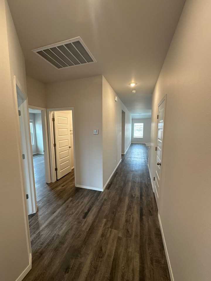 1525 N 84th St - Photo 7 of 18