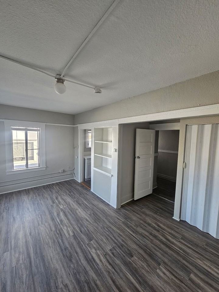 2165 Ocean View Blvd - Photo 6 of 27