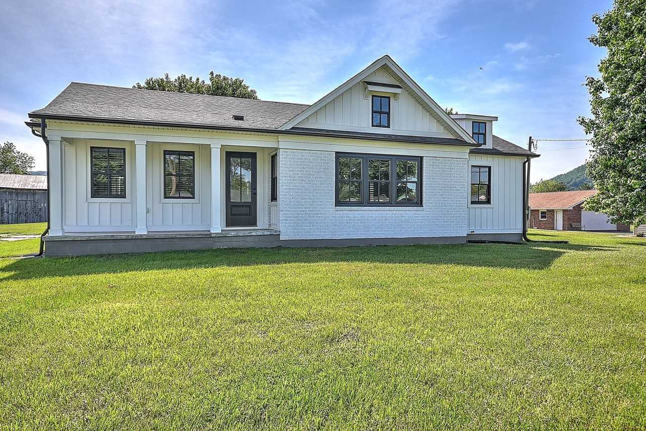 403 Silver Lake Rd - Photo 6 of 49