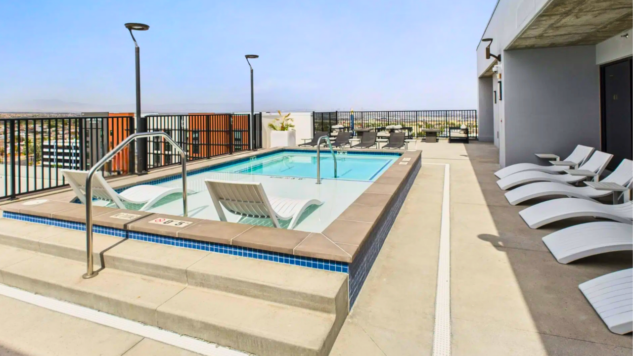 Watermark Apartments - Photo 5 of 16