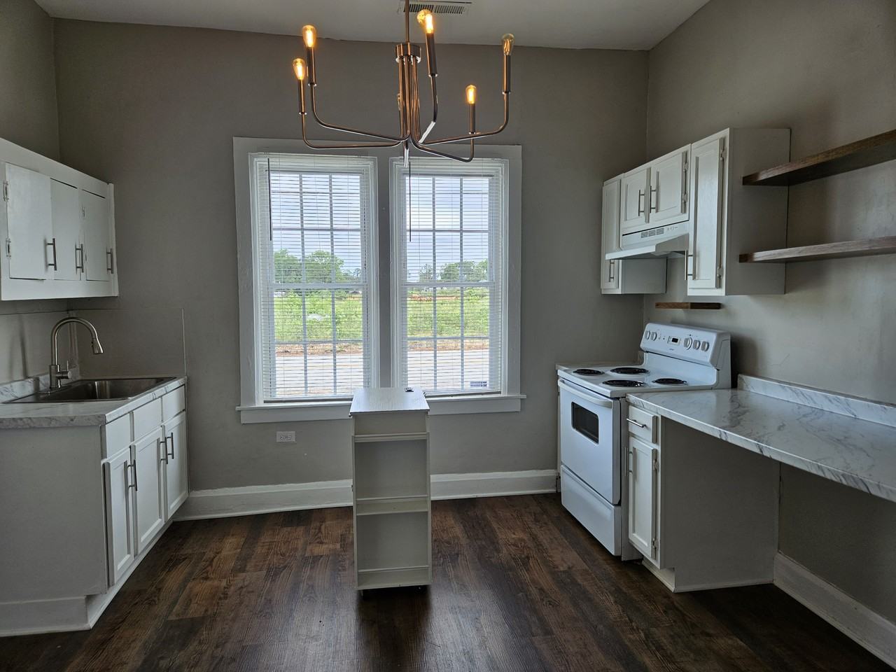 605 Round St #NA - Photo 4 of 18