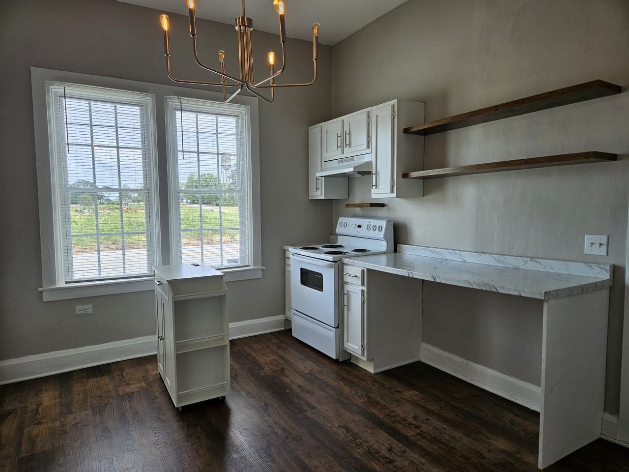 605 Round St #NA - Photo 5 of 18