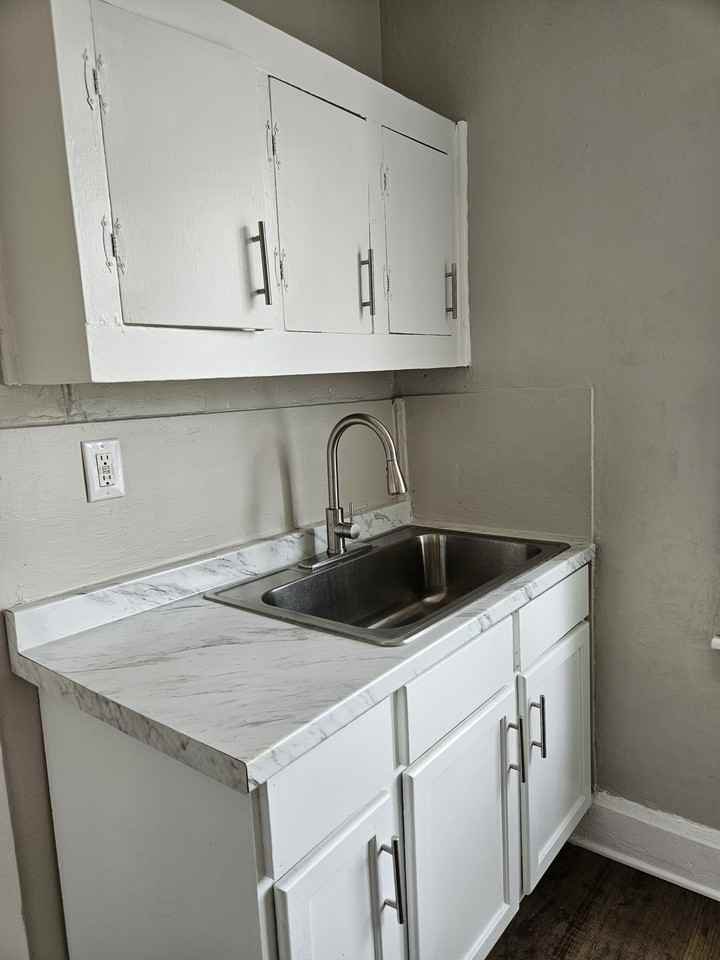 605 Round St #NA - Photo 6 of 18