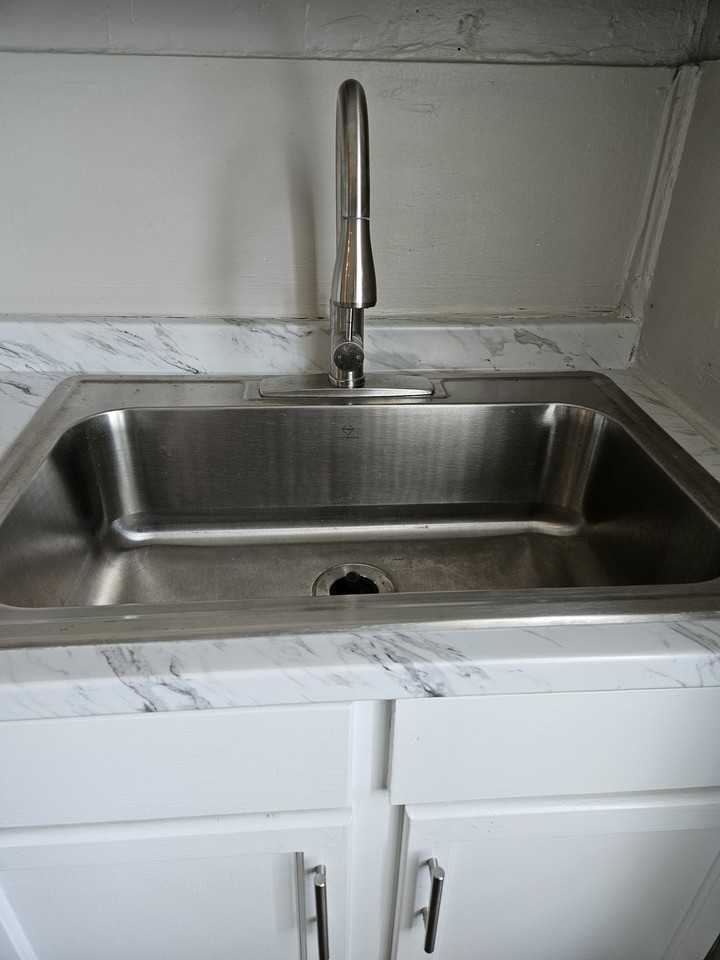 605 Round St #NA - Photo 7 of 18