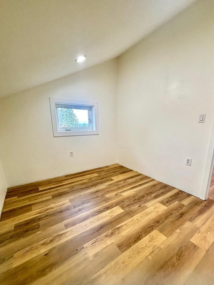 1007 W Main St #2 - Photo 5 of 10