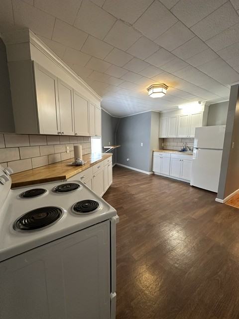 457 Lake Ave #B - Photo 3 of 13