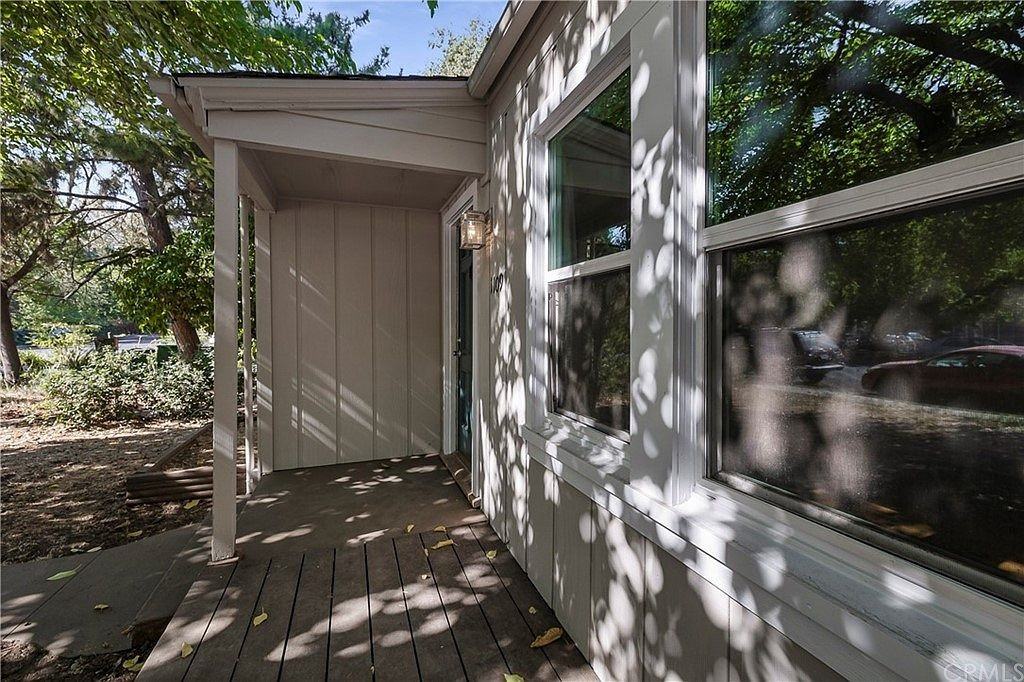 1109 Ivy St #NA - Photo 3 of 26