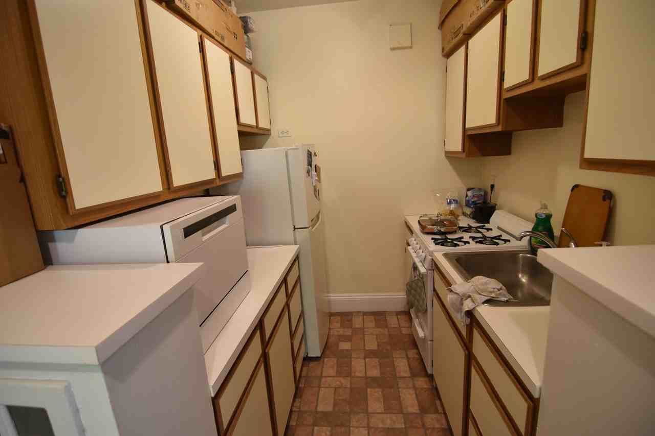 85 Strathmore Rd #22 - Photo 7 of 7