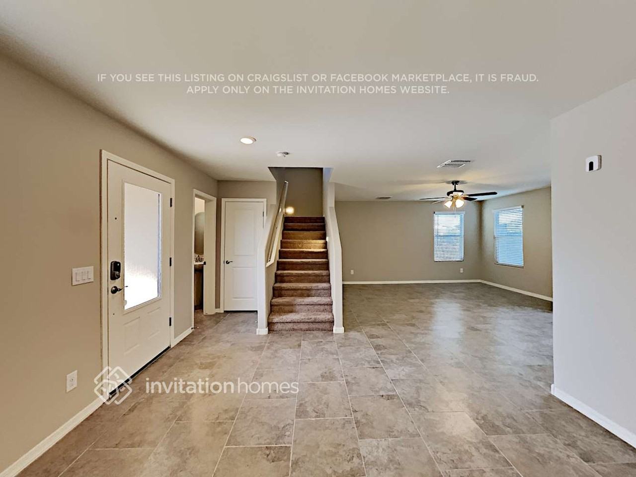 8015 W Agora Ln - Photo 4 of 21