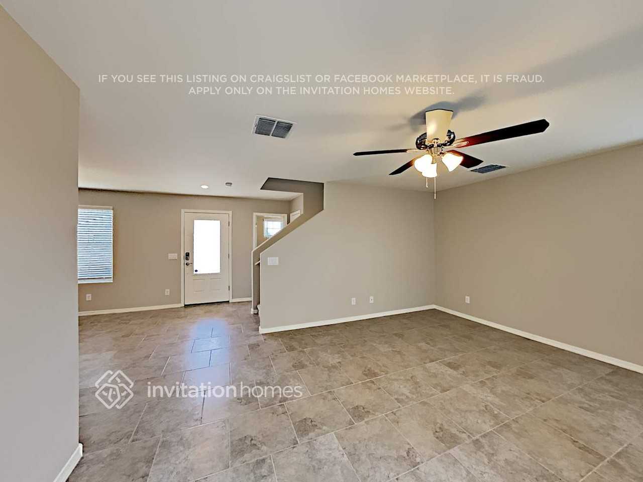 8015 W Agora Ln - Photo 5 of 21
