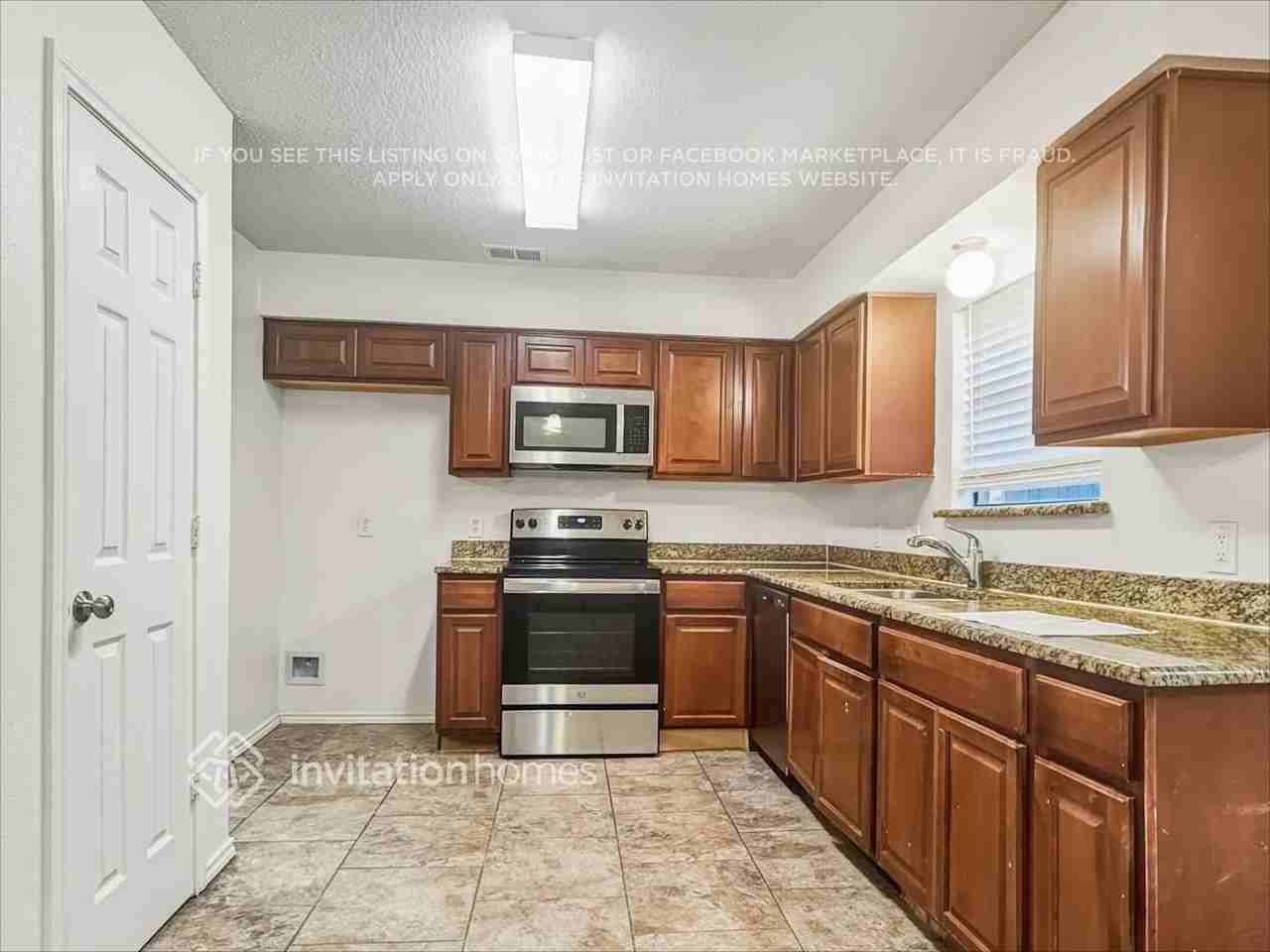 6620 Basswood Dr - Photo 7 of 21