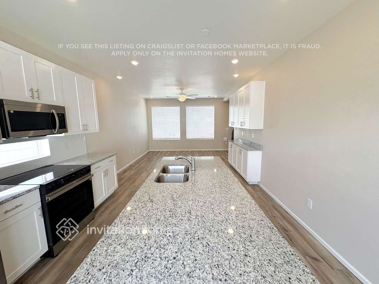 3369 Streamwood Dr - Photo 4 of 9