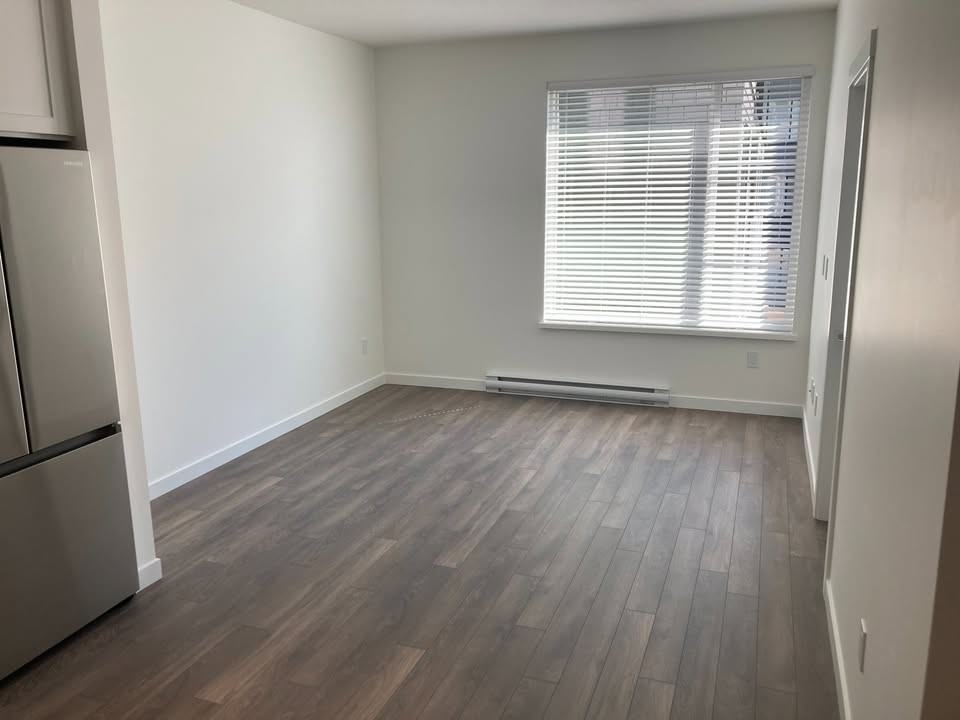15828 85 Avenue - Photo 3 of 9