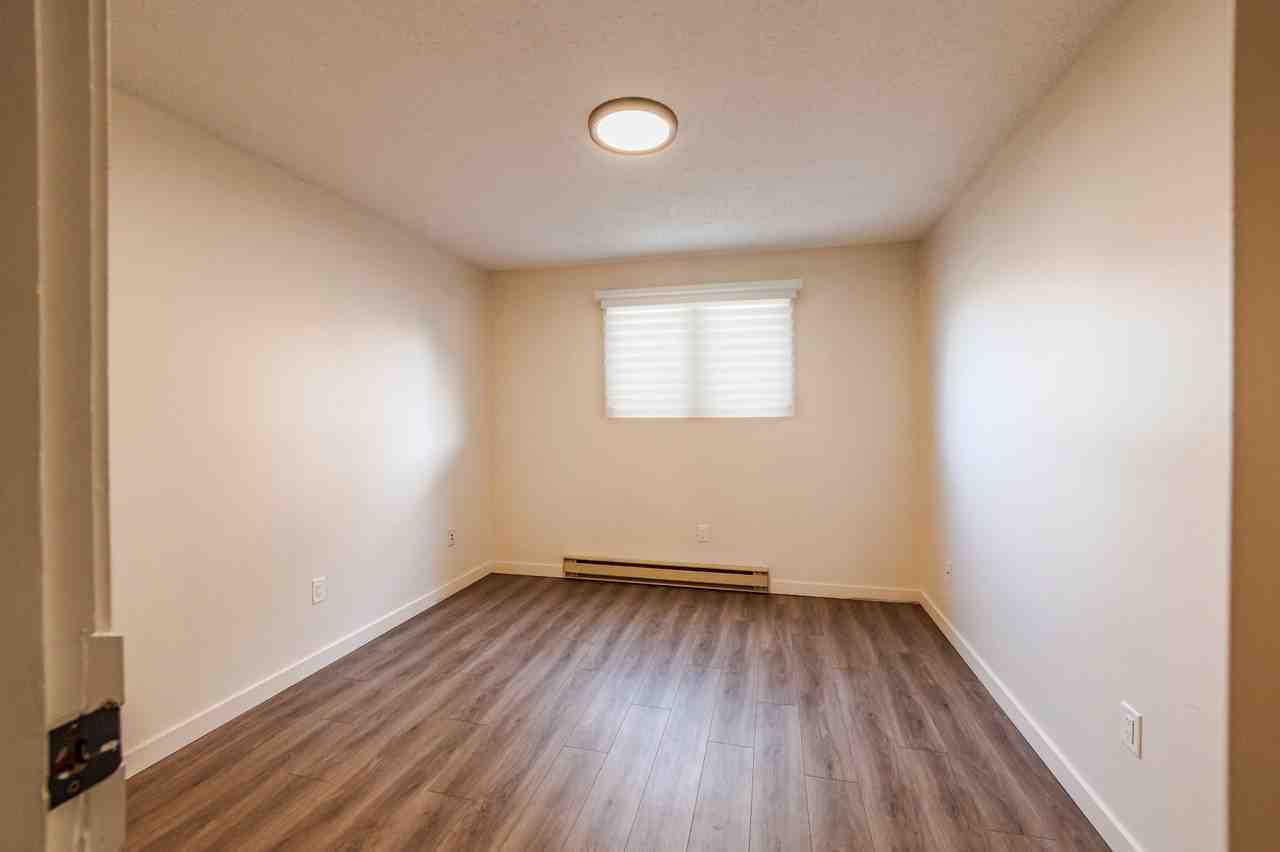Crestview Apartments - Photo 4 of 9