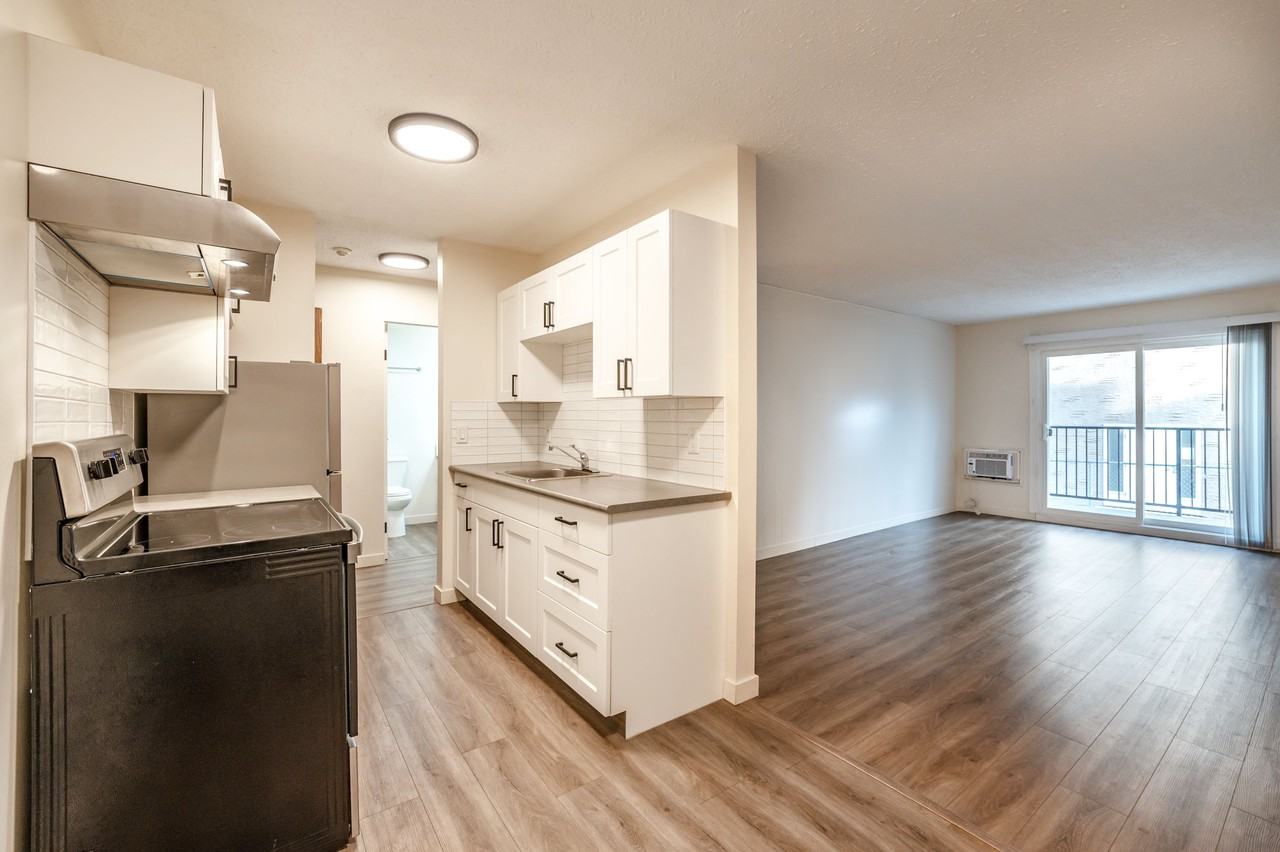 Crestview Apartments - Photo 5 of 9