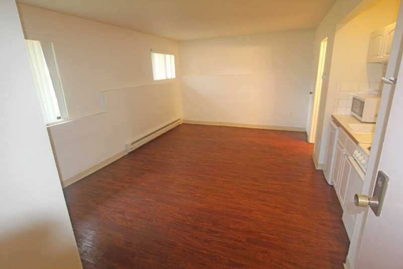 1408 10th Ave. West - Photo 4 of 5