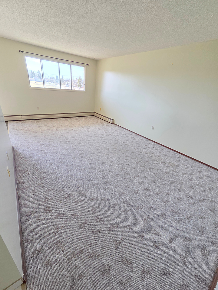 Sunrise Apartments - Photo 4 of 12