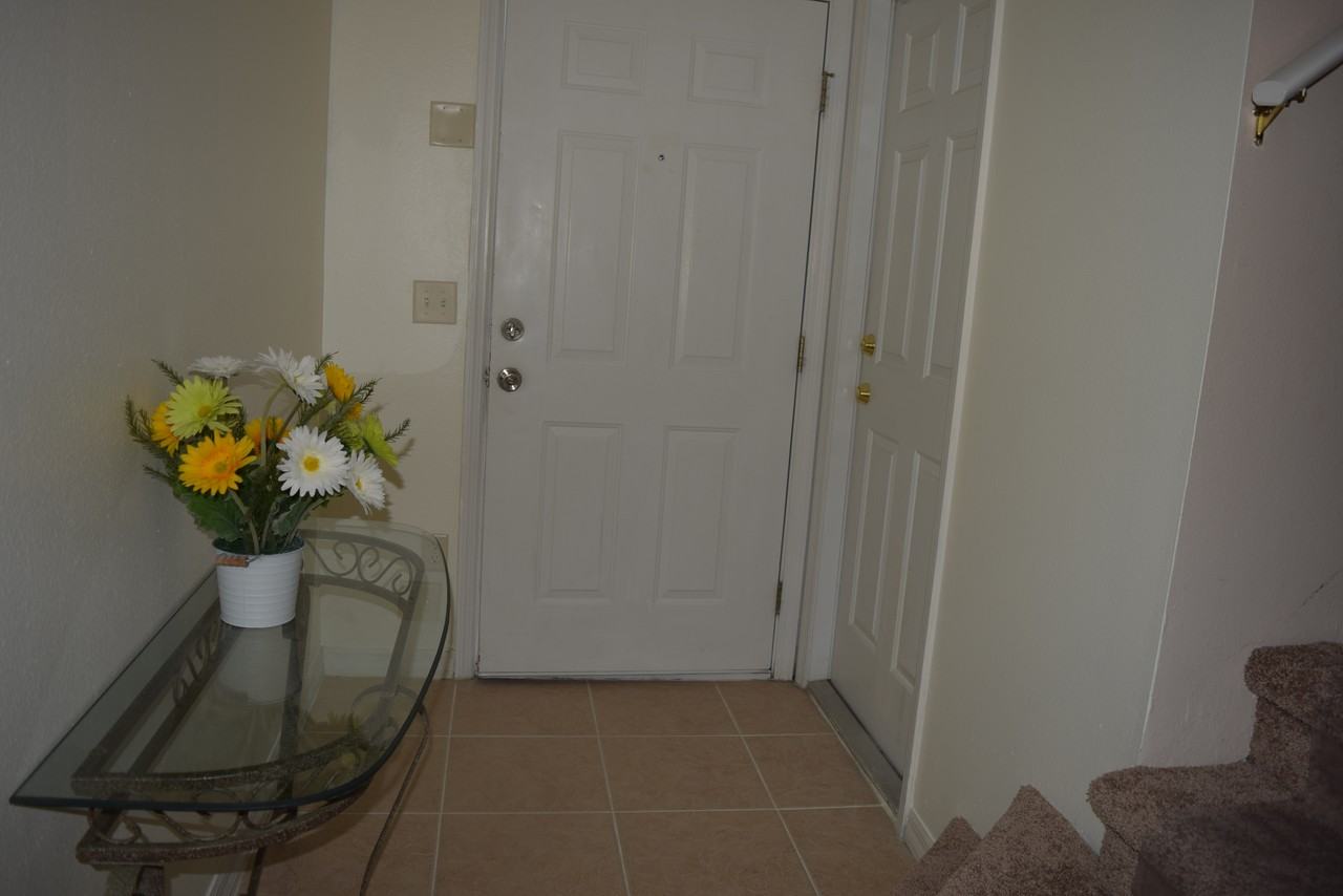 814 Washington Palm Loop - Photo 2 of 20