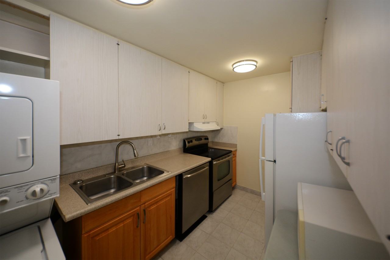2465 Ala Wai Blvd #1 - Photo 7 of 10