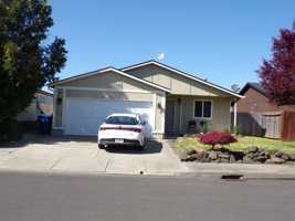 featured image of 759 N Sunrise Dr #1
