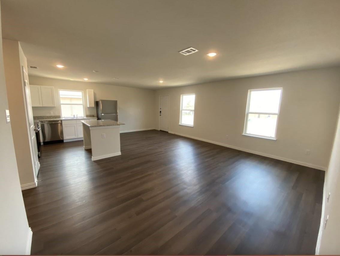 413 E Hull St #1 - Photo 2 of 44