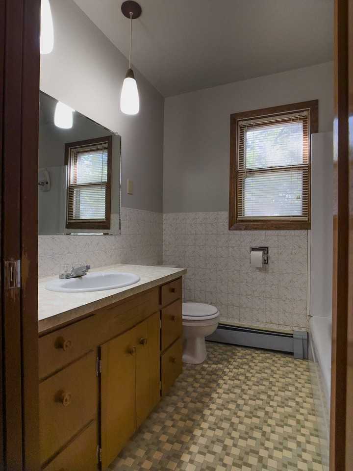 110 S 4th Ave W #2 - Photo 6 of 11