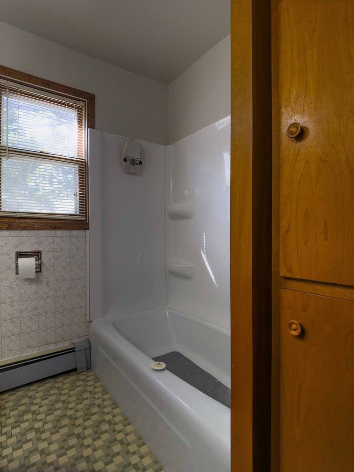 110 S 4th Ave W #2 - Photo 7 of 11