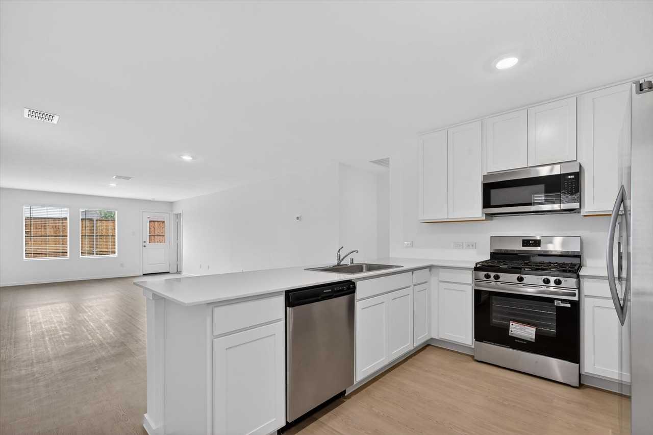 1316 Alfred St #1 - Photo 4 of 27