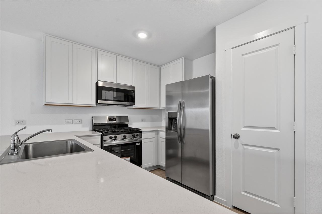 1316 Alfred St #1 - Photo 5 of 27