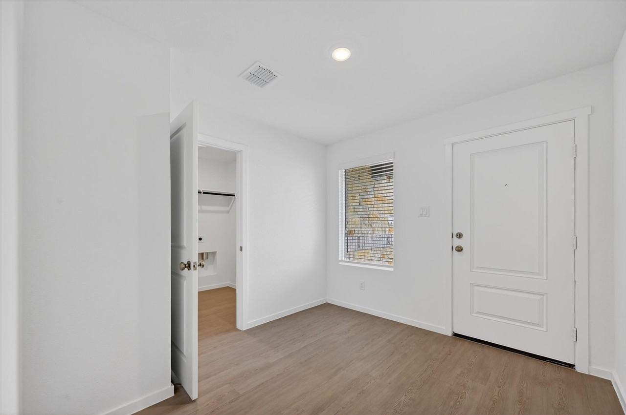 1316 Alfred St #1 - Photo 7 of 27
