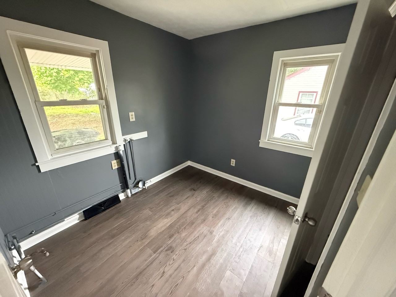 978 Kelly Ave #1 - Photo 6 of 8