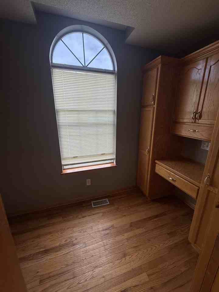 822 Sw Montana Ridge Dr #1 - Photo 4 of 16