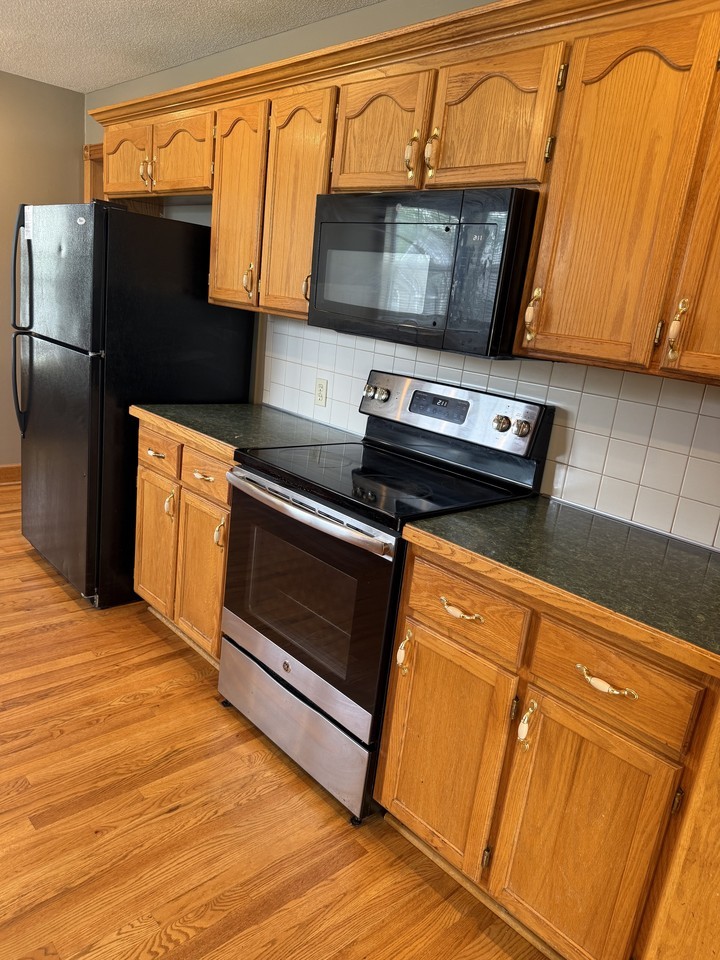 822 Sw Montana Ridge Dr #1 - Photo 5 of 16