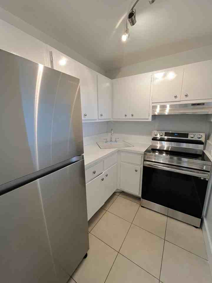 Amberstone Apartments - Photo 3 of 15