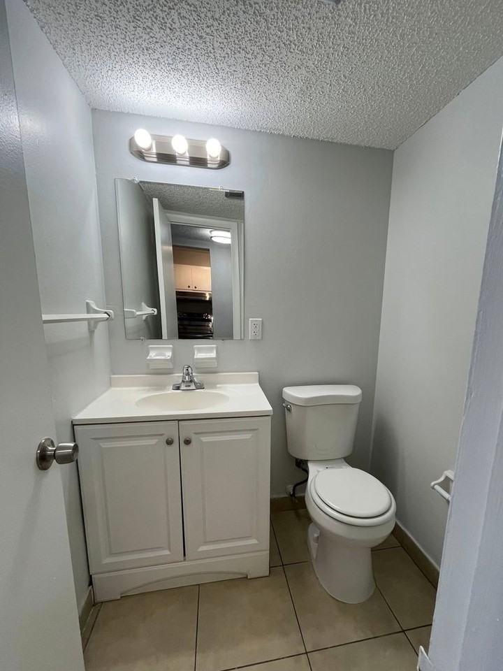 Amberstone Apartments - Photo 4 of 15
