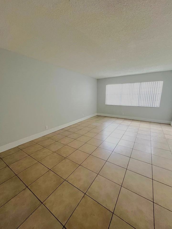 Amberstone Apartments - Photo 7 of 15