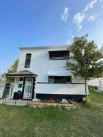 featured image of 941 Dugas St
