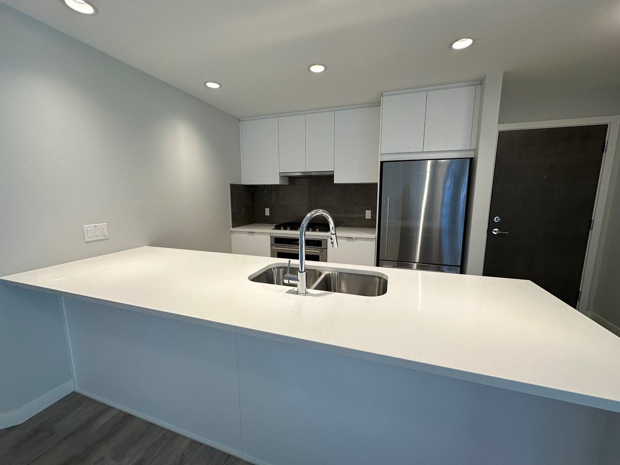 615 Cottonwood Ave - Photo 2 of 22
