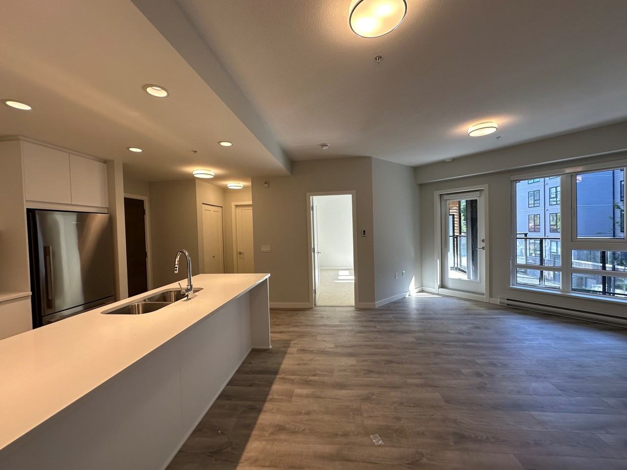 615 Cottonwood Ave - Photo 4 of 22