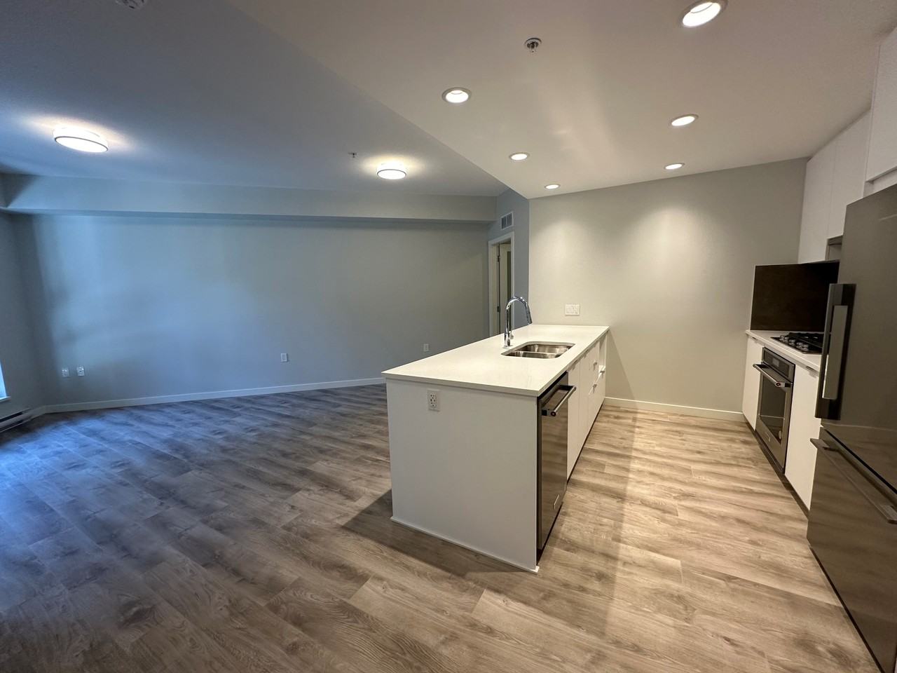 615 Cottonwood Ave - Photo 5 of 22