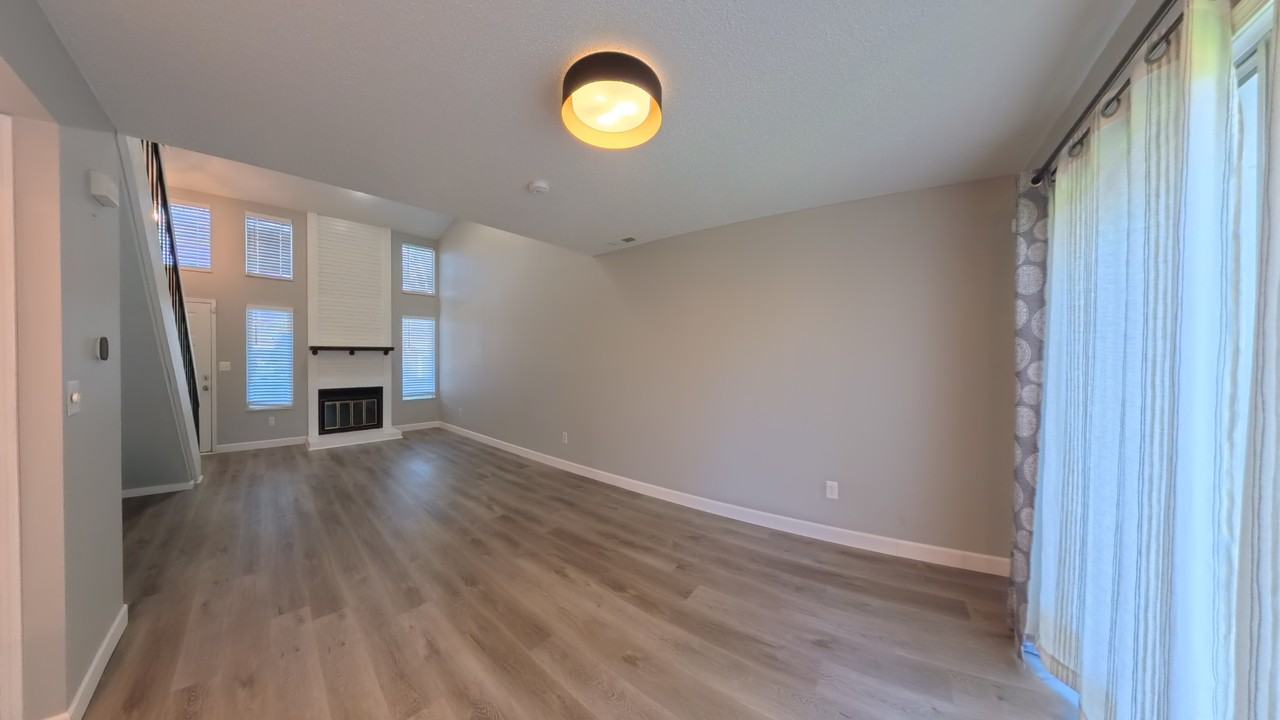 1112 Woodgate Dr #1 - Photo 5 of 44
