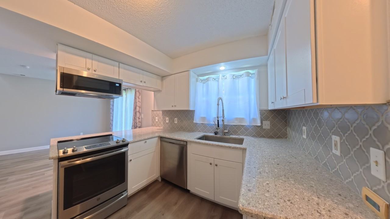 1112 Woodgate Dr #1 - Photo 7 of 44