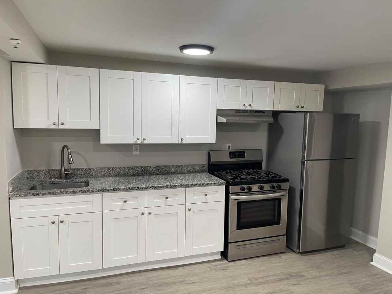 Laurel 24 Apartments - Photo 5 of 24
