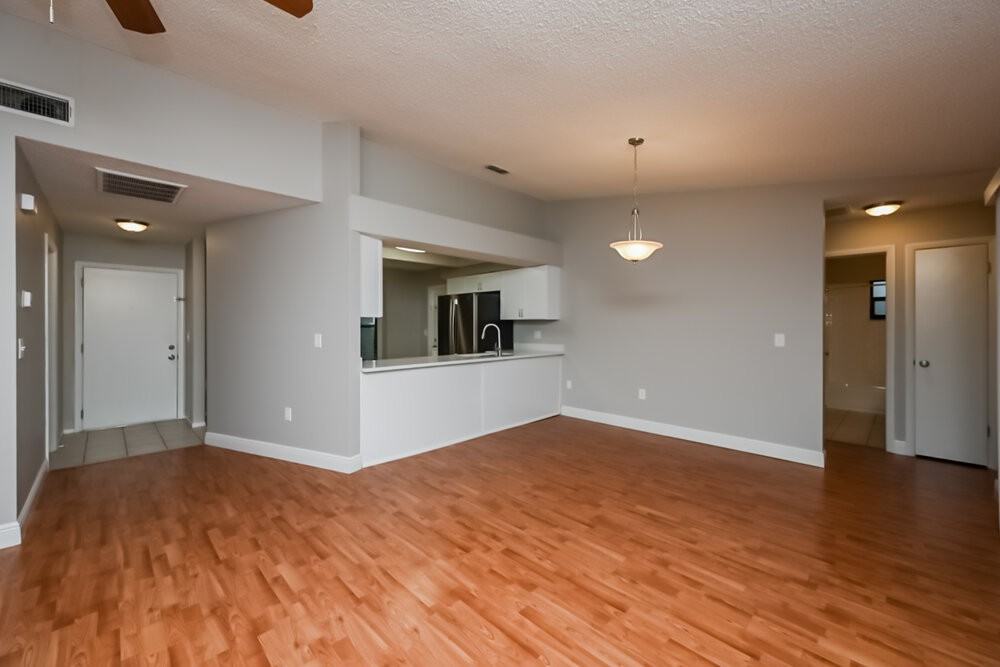 9136 Lometa Ln - Photo 4 of 16