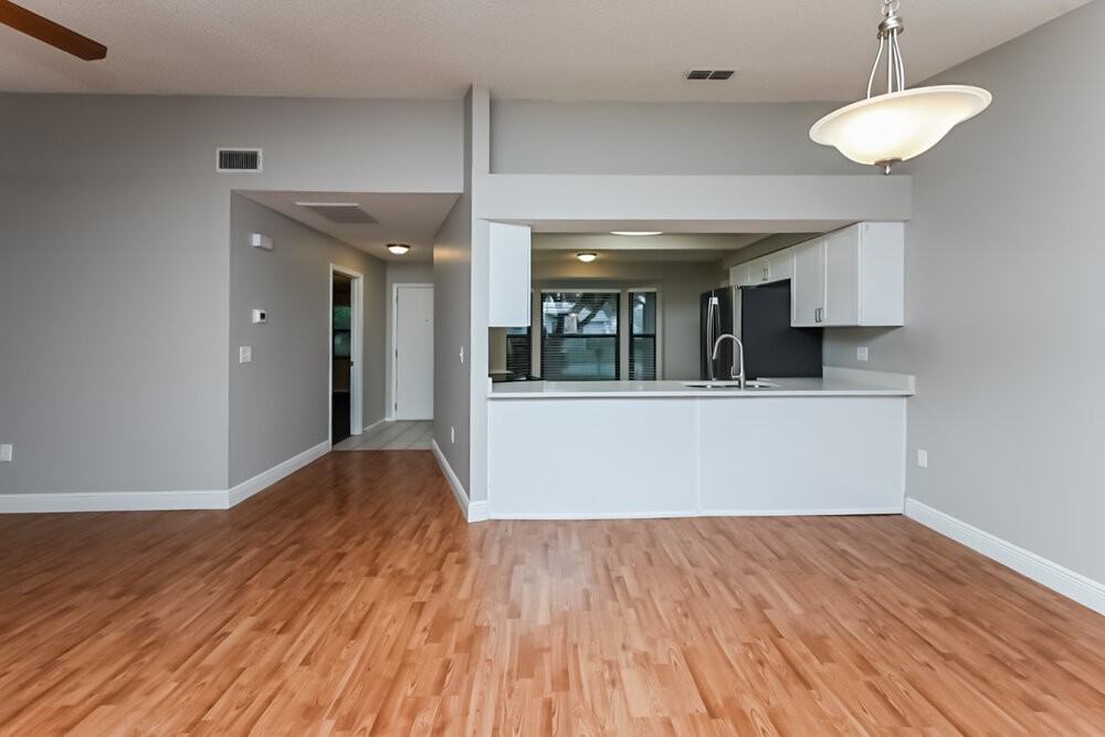9136 Lometa Ln - Photo 5 of 16